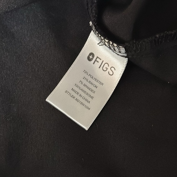 Figs Women's Suswe Shawl Collar button down 
Scrub Top Limited Edition size 2X - Picture 6 of 8